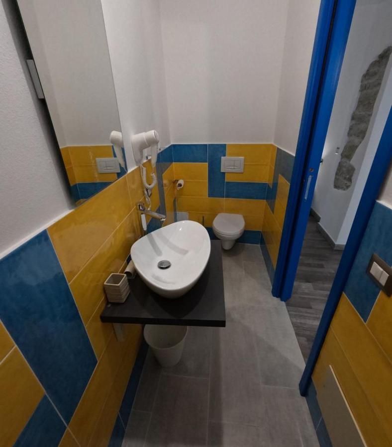 Sole Azzurro Suite Bosa Esterno foto